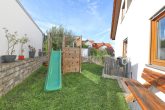Wunderschönes Einfamilienhaus in Grenzbauweise mit Doppelgarage in Toplage von RT-Sondelfingen - 23072-SL-12