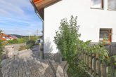 Wunderschönes Einfamilienhaus in Grenzbauweise mit Doppelgarage in Toplage von RT-Sondelfingen - 23072-SL-17