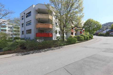 3-Zimmer-Wohnung mit TG-Stellplatz, Hobbyraum und zwei Balkonen am Fuße des Georgenbergs, 72762 Reutlingen, Etagenwohnung