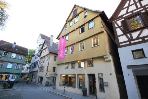 Denkmalgeschütztes und komplett vermietetes Wohn- und Geschäftshaus mitten in Tübingen, 72070 Tübingen, Mehrfamilienhaus