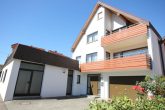 Einfamilienhaus mit Flachdachanbau, XXL-(Sonnen)Dachterrasse, 2 Südbalkone u. Garage - 23028-JI-1